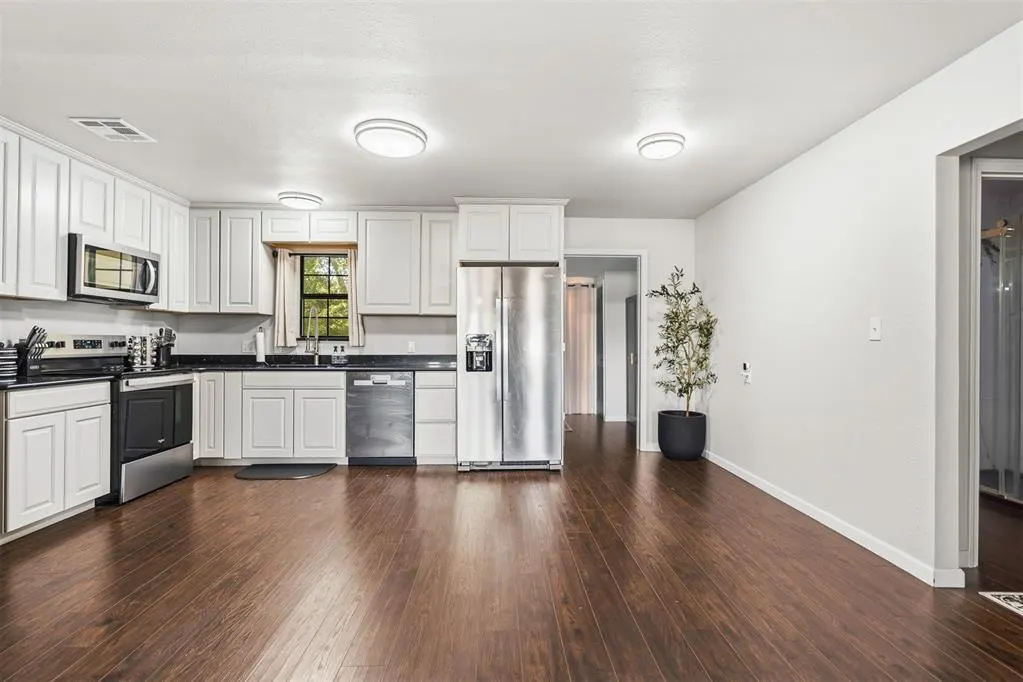 Photo 7 — 107 W Stewart Street, Paoli, OK 73074