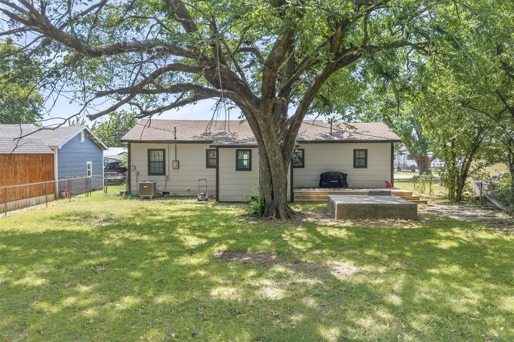 Photo 29 — 107 W Stewart Street, Paoli, OK 73074