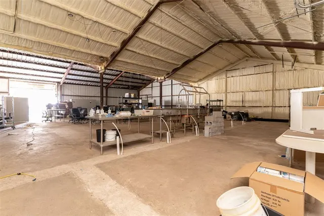 Photo 3 — 910 S 6th Avenue, Purcell, OK 73080