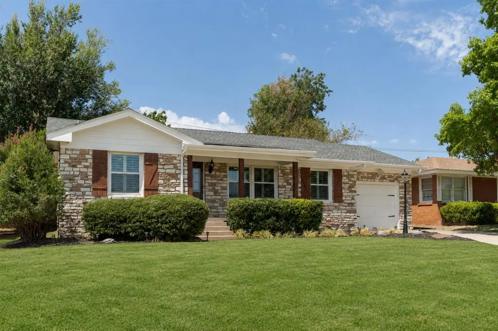 Front exterior — 10013 Ridgeview Drive, Oklahoma City, OK 73120