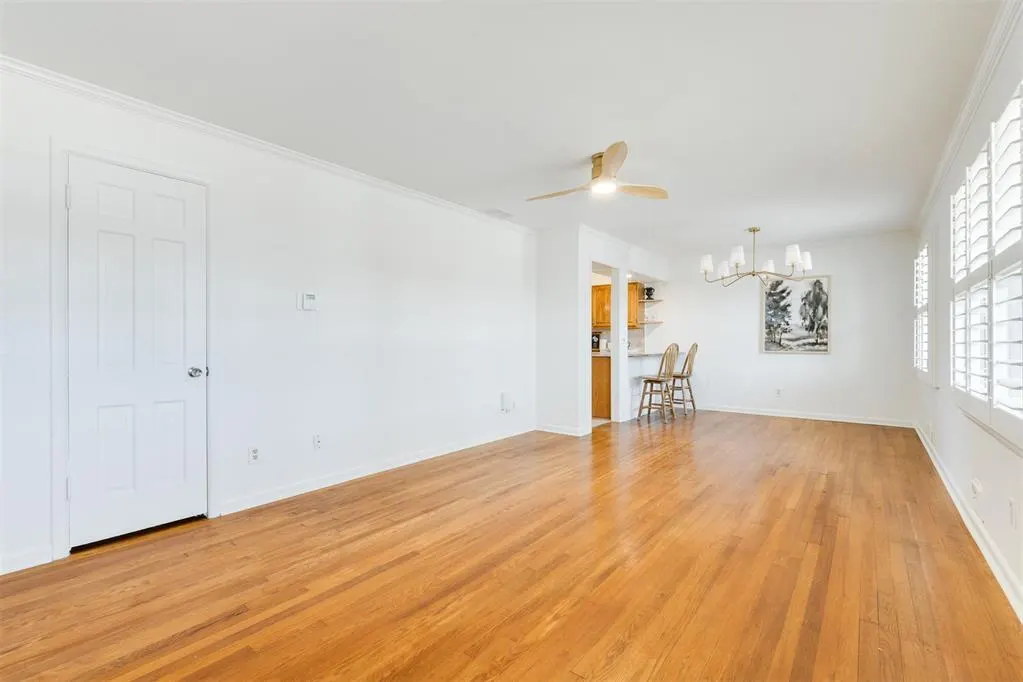 Photo 4 — 10013 Ridgeview Drive, Oklahoma City, OK 73120