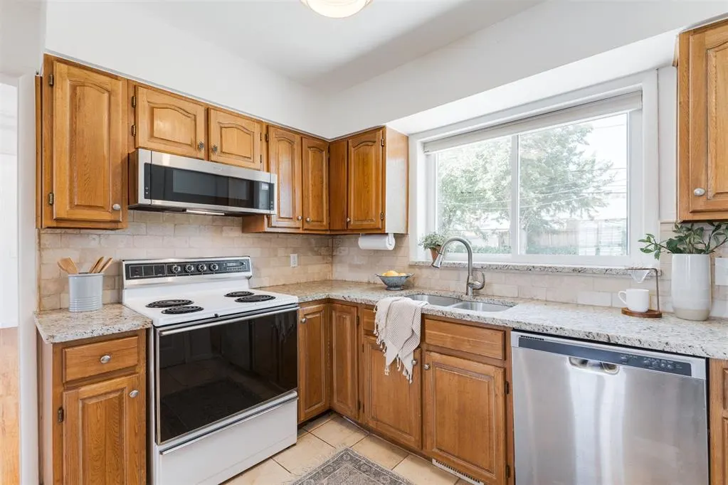 Photo 18 — 10013 Ridgeview Drive, Oklahoma City, OK 73120