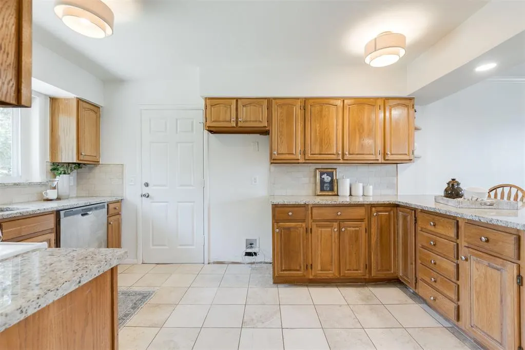 Photo 20 — 10013 Ridgeview Drive, Oklahoma City, OK 73120