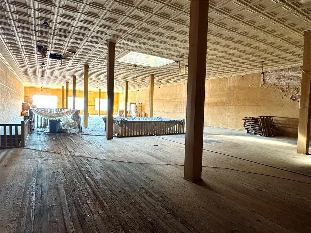 Photo 23 — 516 W Chickasha Avenue, Chickasha, OK 73018