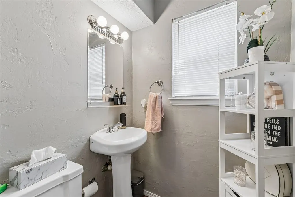 Photo 13 — 11429 N May Avenue, Oklahoma City, OK 73120