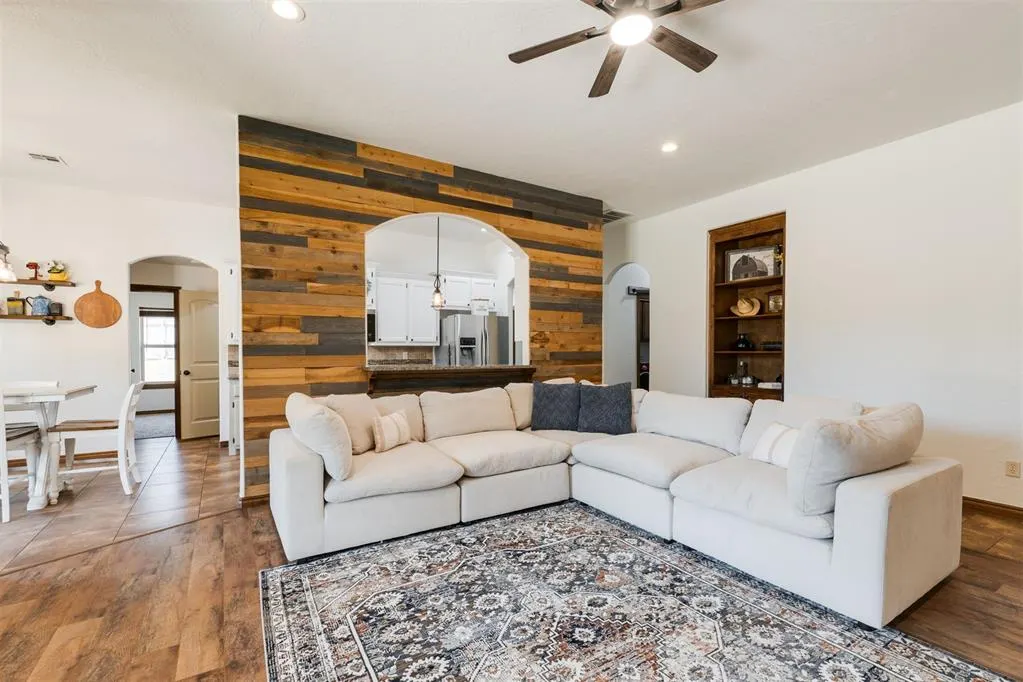 Photo 7 — 874 Cottonwood Court, Guthrie, OK 73044