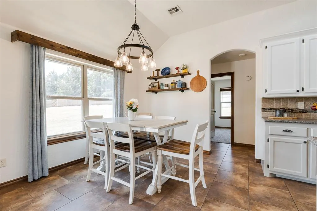 Photo 11 — 874 Cottonwood Court, Guthrie, OK 73044