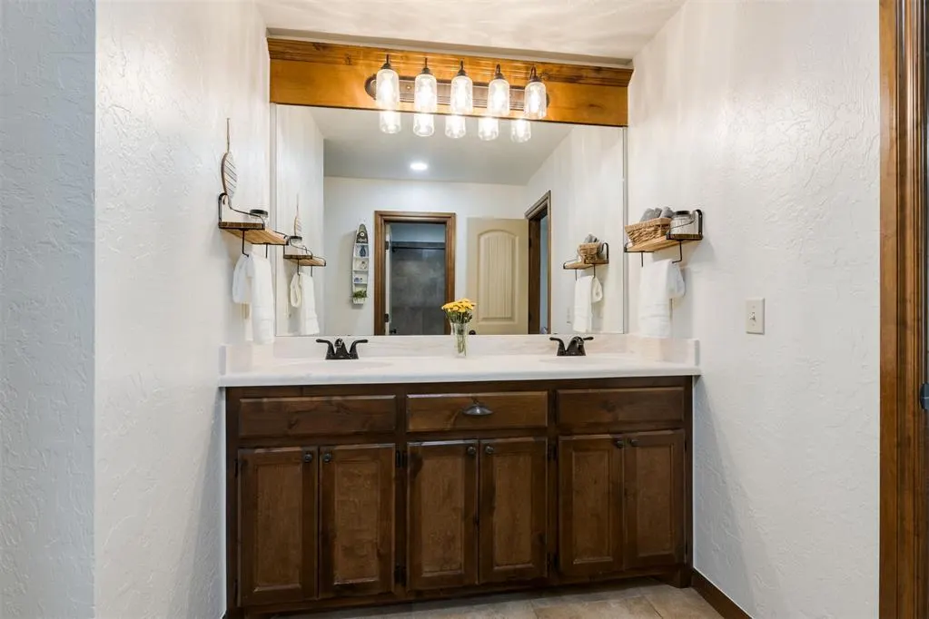 Photo 40 — 874 Cottonwood Court, Guthrie, OK 73044