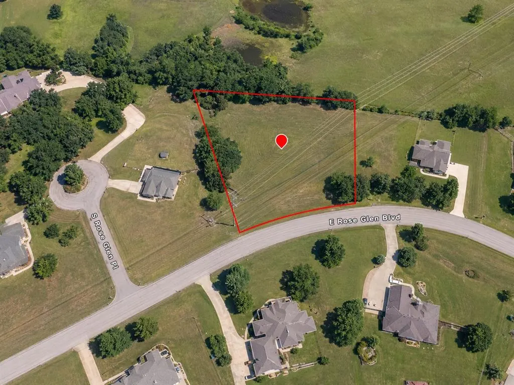 Front exterior — 001 E Rose Glen Boulevard, Claremore, OK 74019