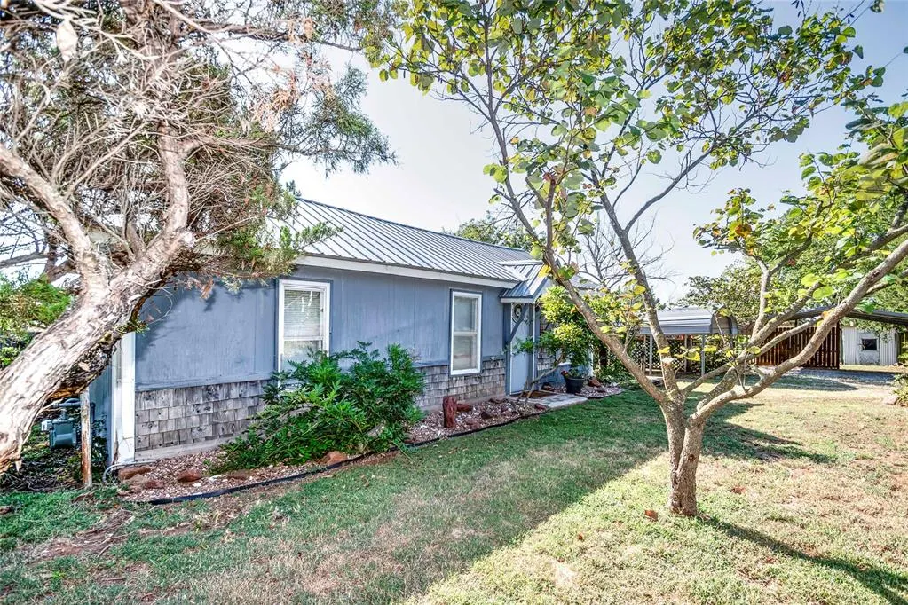 Front exterior — 1415 S Keokuk, Chandler, OK 74834