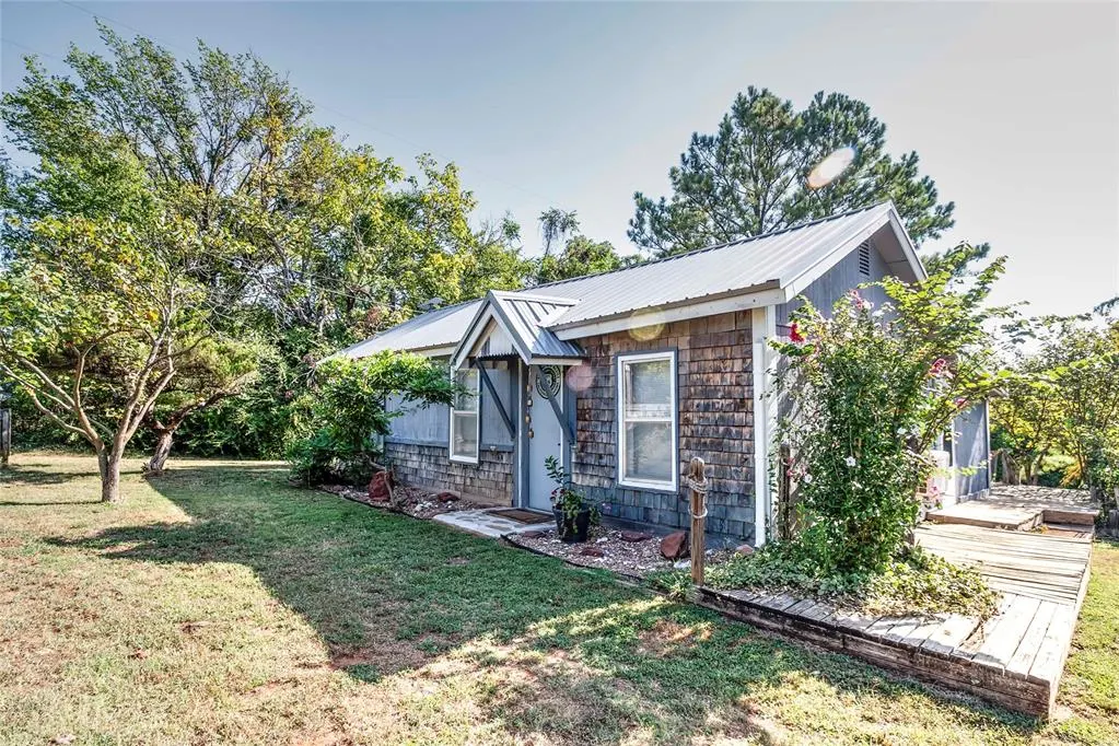 Photo 2 — 1415 S Keokuk, Chandler, OK 74834