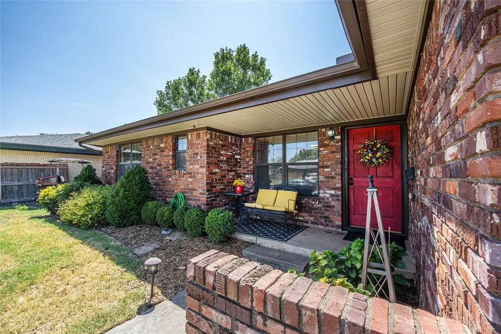 Photo 4 — 110 Utah Avenue, Yukon, OK 73099