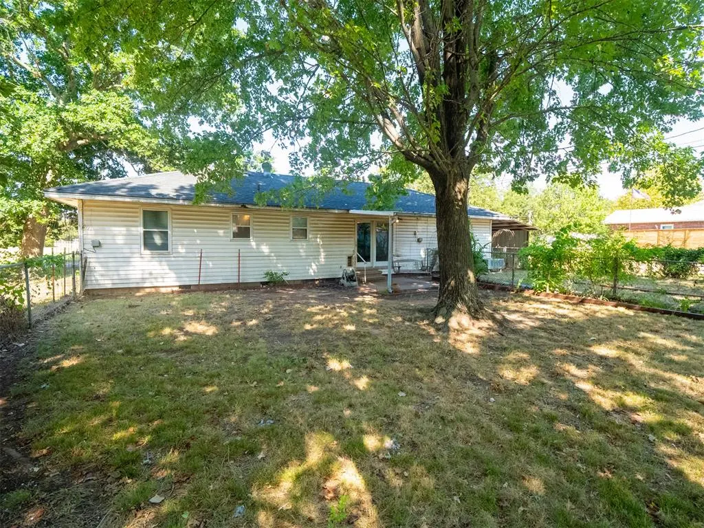 Photo 37 — 1426 Pastusek Avenue, Prague, OK 74864