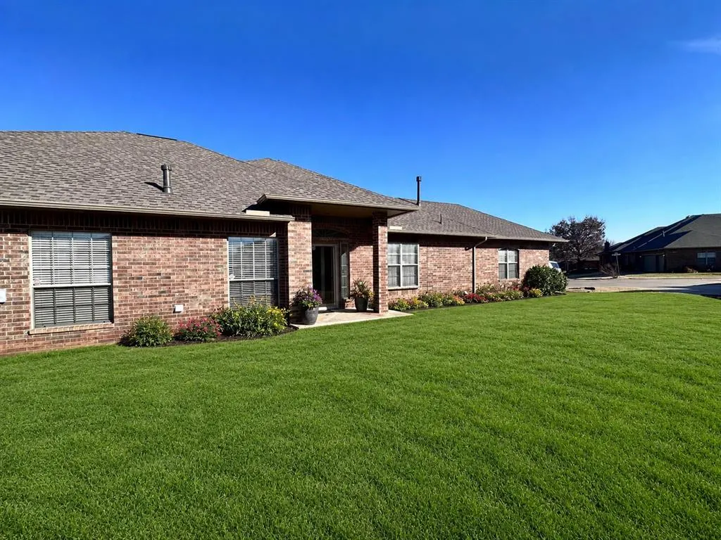 Photo 2 — 1801 NW 161st Street, Edmond, OK 73013