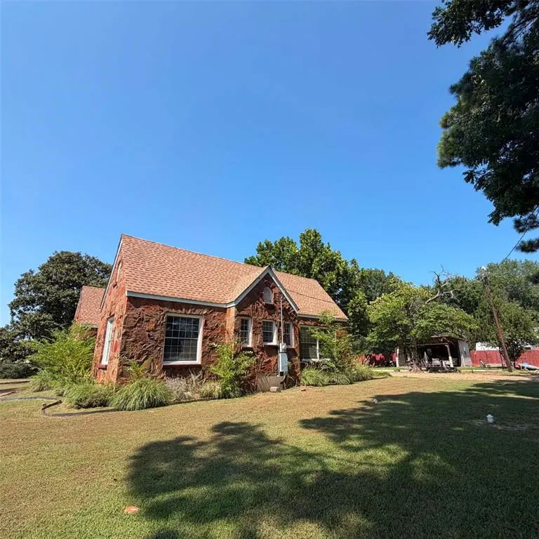 Photo 2 — 1505 S Park 1/2 Drive, Broken Bow, OK 74728
