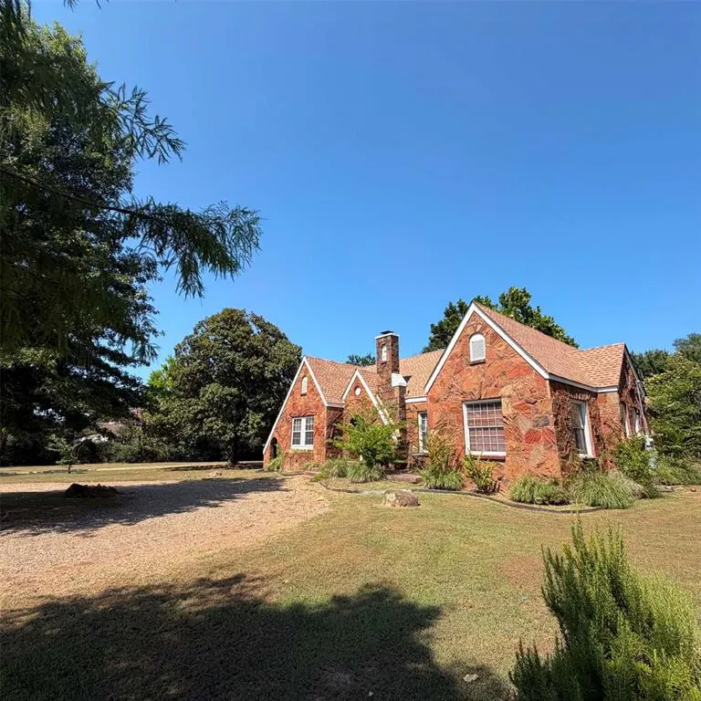 Photo 6 — 1505 S Park 1/2 Drive, Broken Bow, OK 74728