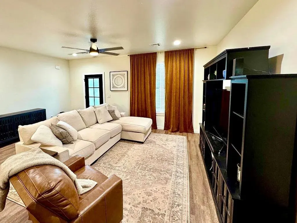 Photo 5 — 307 Teri Lane, McLoud, OK 74851