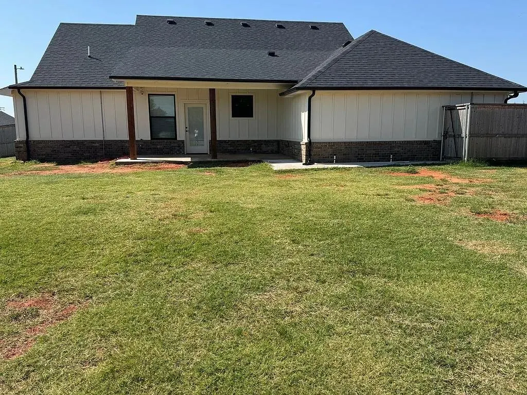 Photo 33 — 307 Teri Lane, McLoud, OK 74851