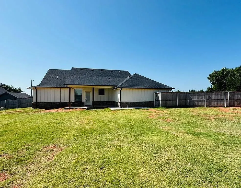 Photo 34 — 307 Teri Lane, McLoud, OK 74851