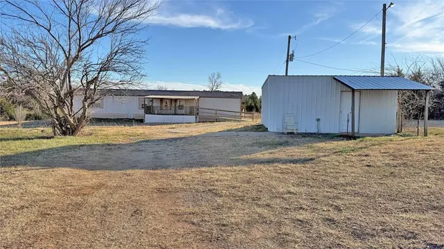 Photo 2 — 3000 E Walnut Street, Tecumseh, OK 74873