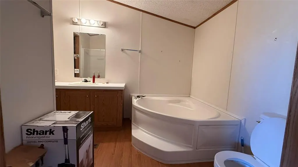 Photo 14 — 3000 E Walnut Street, Tecumseh, OK 74873