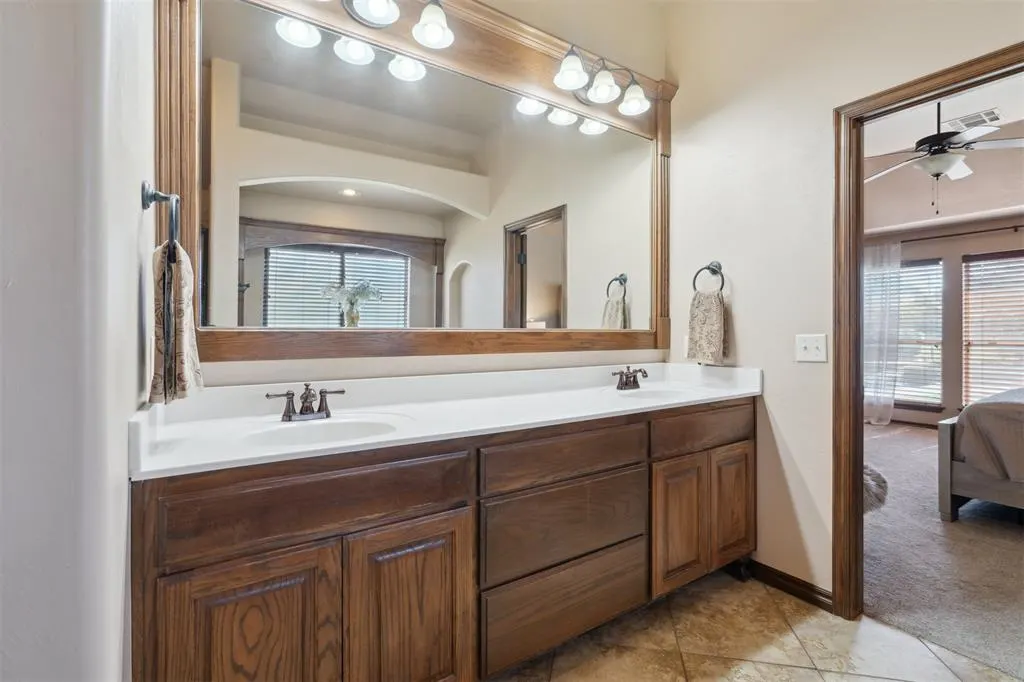 Photo 8 — 11800 Pamalos Trail, Oklahoma City, OK 73173
