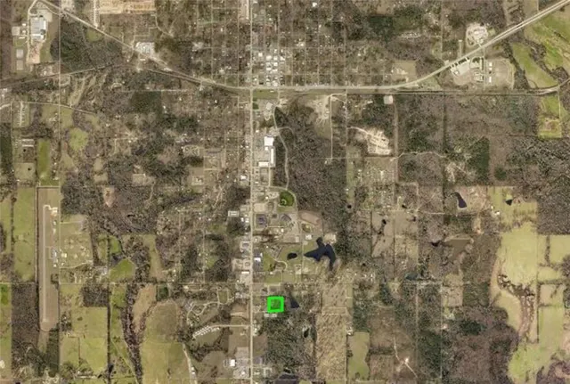 Photo 4 — 191 Lakeside Drive, Broken Bow, OK 74728