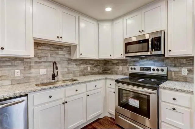 Photo 5 — 2321 NW 33rd Street, Oklahoma City, OK 73112