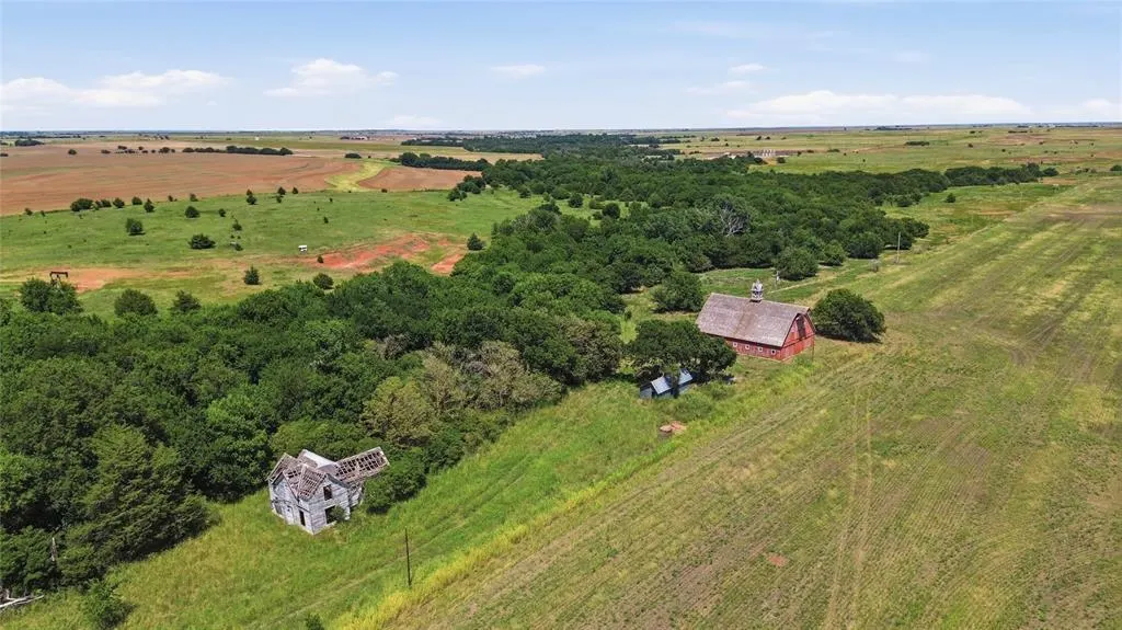 Photo 2 — 16917 S 102nd Street, Douglas, OK 73733