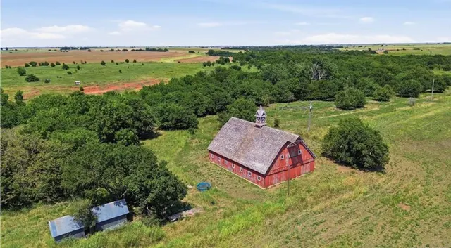 Photo 7 — 16917 S 102nd Street, Douglas, OK 73733