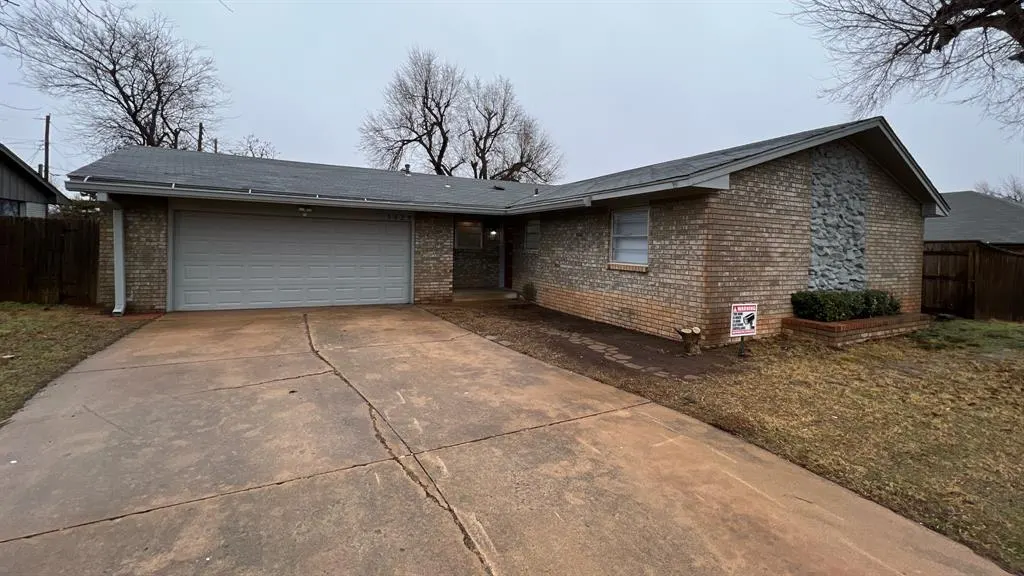 Photo 2 — 5929 NW 62nd Street, Oklahoma City, OK 73122