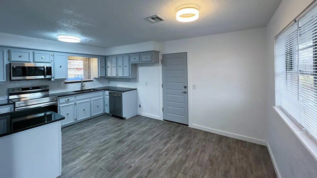 Photo 9 — 5929 NW 62nd Street, Oklahoma City, OK 73122