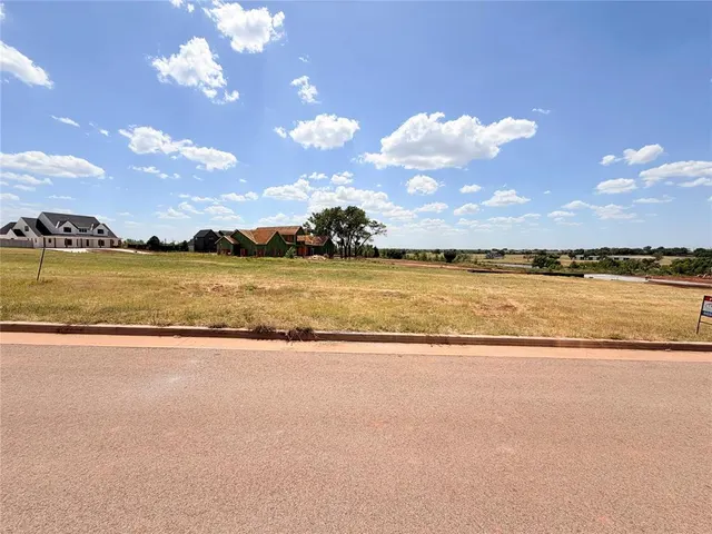 Photo 3 — 4409 Rustic Trail, Moore, OK 73160