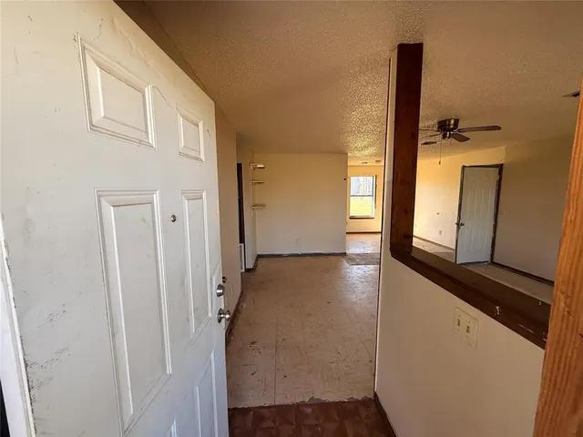 Photo 2 — 615 S Choctaw Avenue, Geary, OK 73040