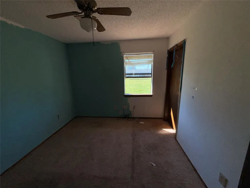 Photo 13 — 615 S Choctaw Avenue, Geary, OK 73040
