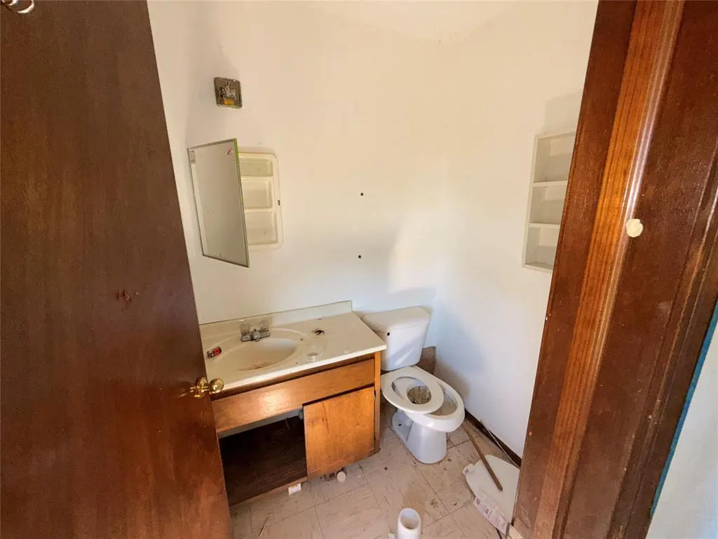 Photo 15 — 615 S Choctaw Avenue, Geary, OK 73040
