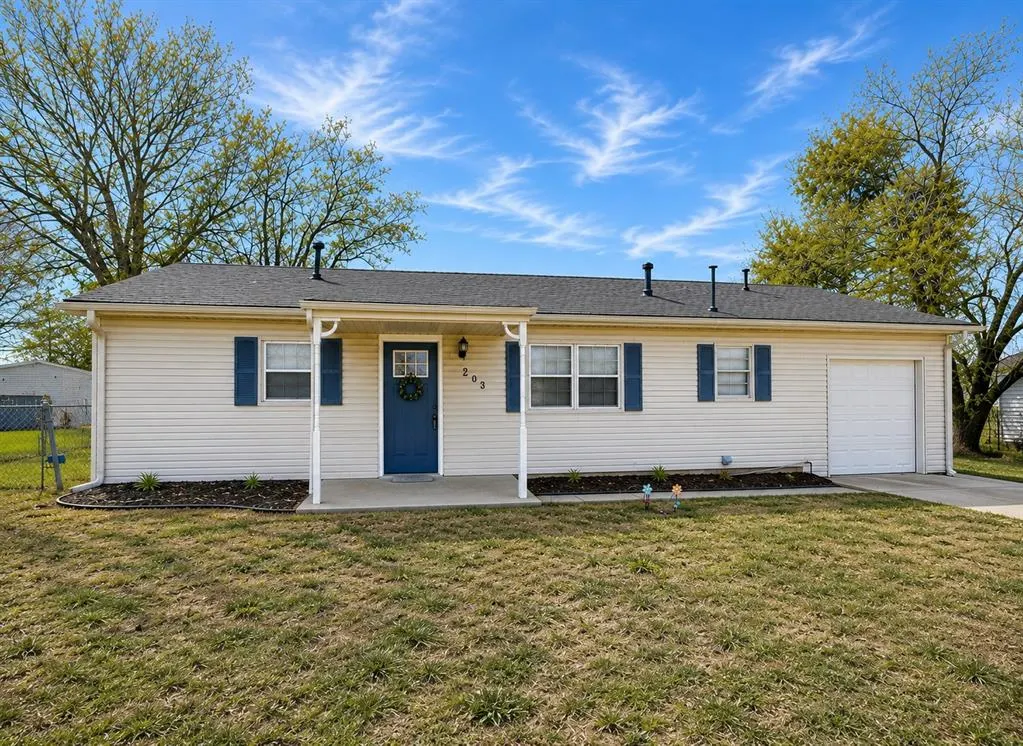 Front exterior — 203 E Green Street, Meeker, OK 74855
