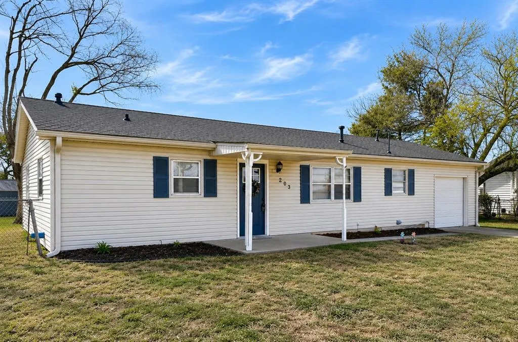 Photo 2 — 203 E Green Street, Meeker, OK 74855