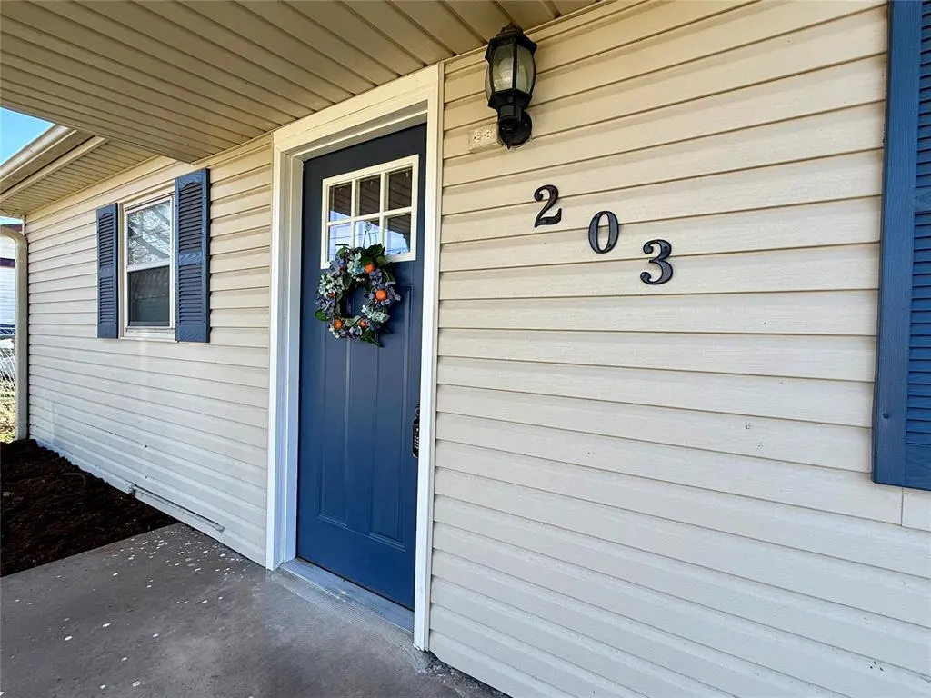 Photo 4 — 203 E Green Street, Meeker, OK 74855