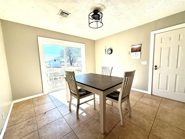 Photo 8 — 203 E Green Street, Meeker, OK 74855