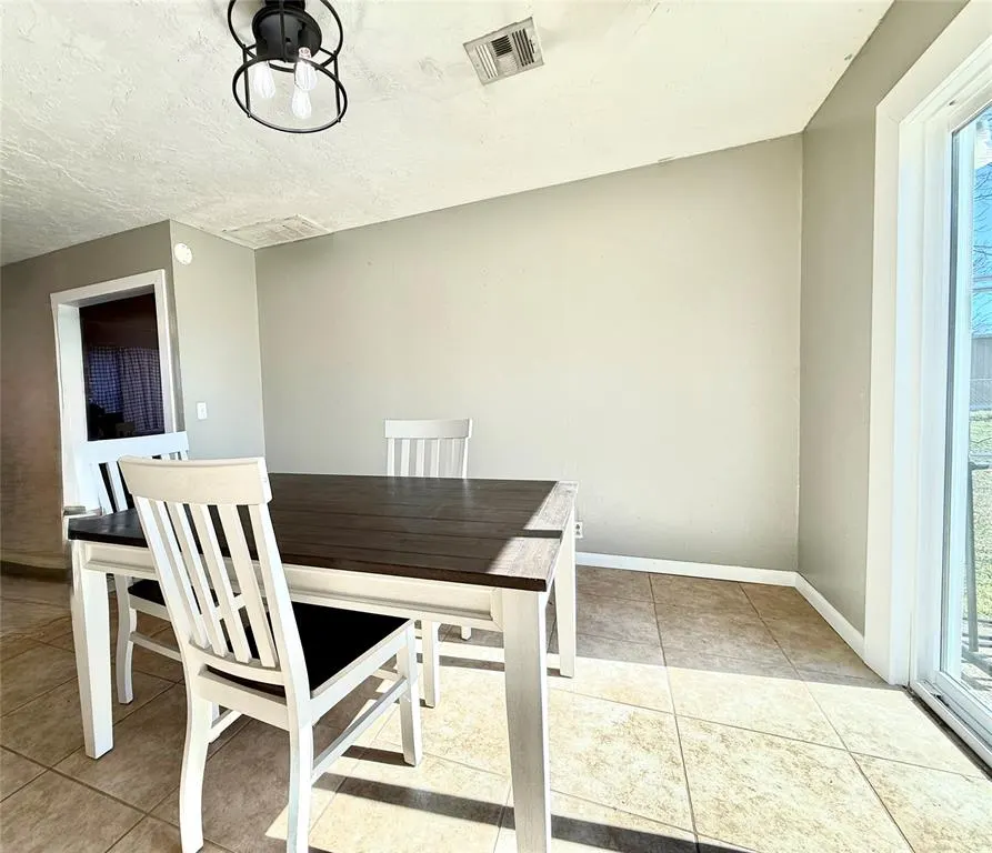 Photo 9 — 203 E Green Street, Meeker, OK 74855