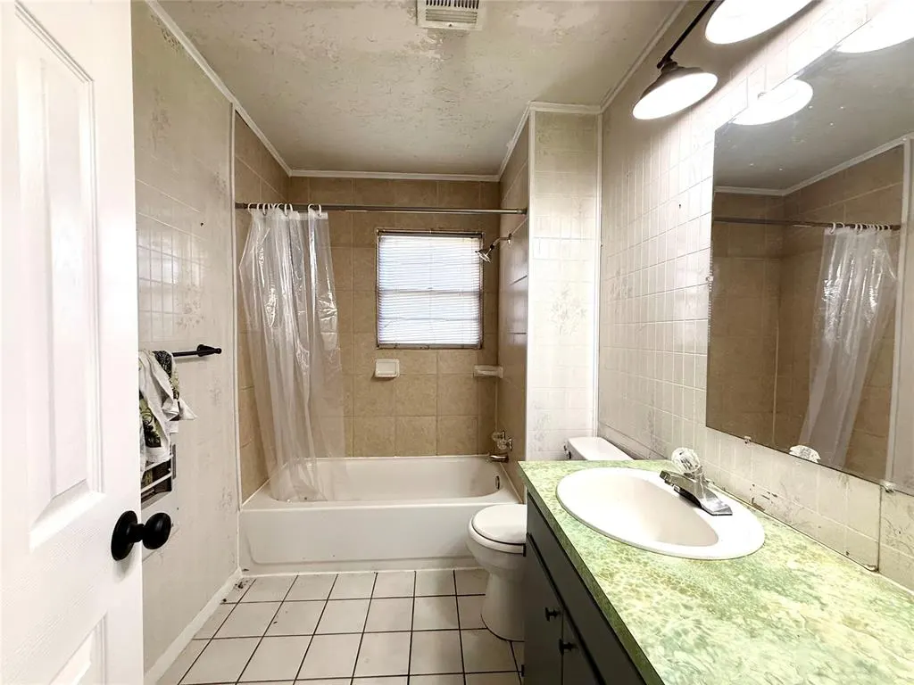 Photo 12 — 203 E Green Street, Meeker, OK 74855
