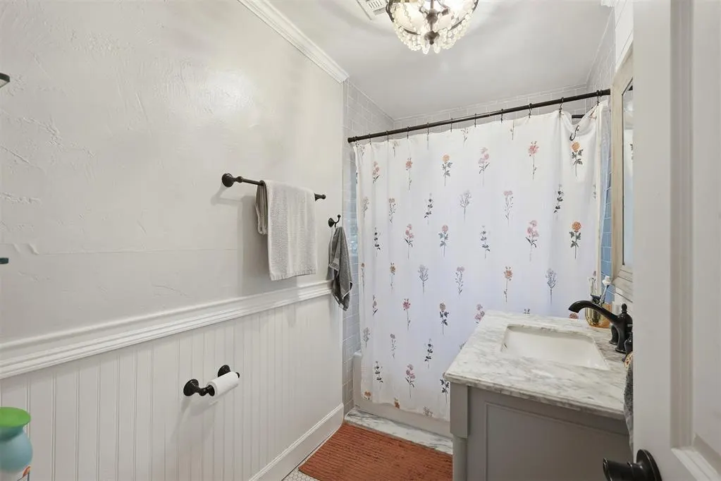 Photo 9 — 811 NW 48th Street, Oklahoma City, OK 73118