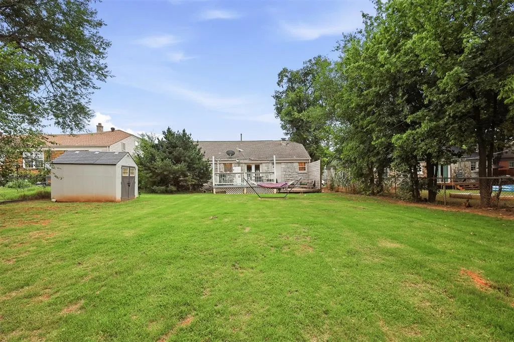 Photo 15 — 811 NW 48th Street, Oklahoma City, OK 73118