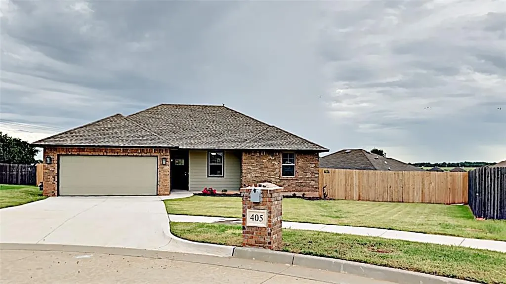 Front exterior — 405 Josephine Court, Yukon, OK 73099
