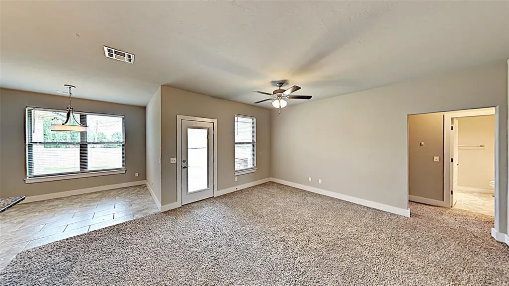 Photo 5 — 405 Josephine Court, Yukon, OK 73099