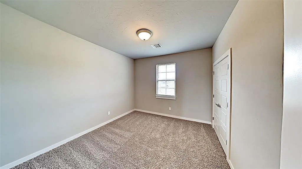 Photo 13 — 405 Josephine Court, Yukon, OK 73099