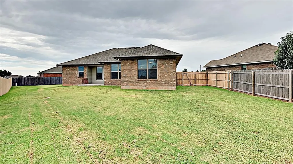 Photo 17 — 405 Josephine Court, Yukon, OK 73099