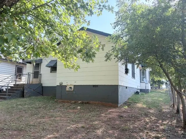 Photo 5 — 203 Dogwood Avenue, Wellston, OK 74881