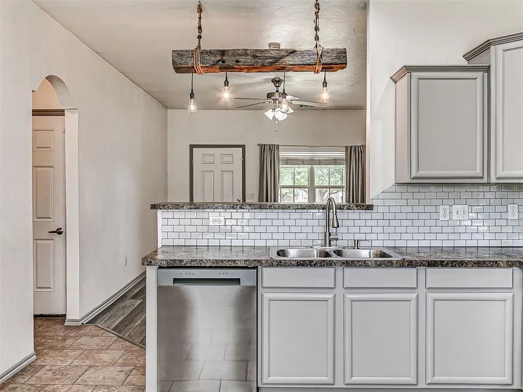 Photo 9 — 11804 NW 133rd Street, Piedmont, OK 73078